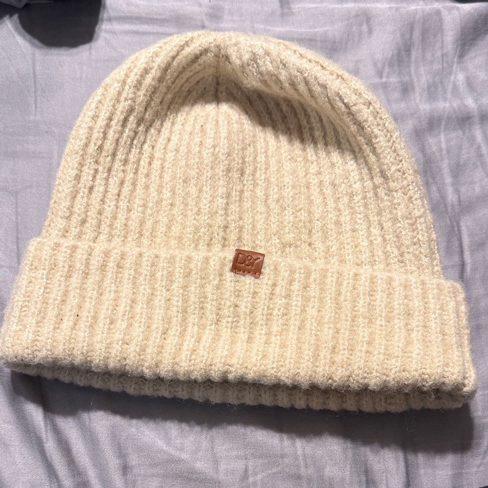 D&Y Beige Knit Beanie with Brown Logo